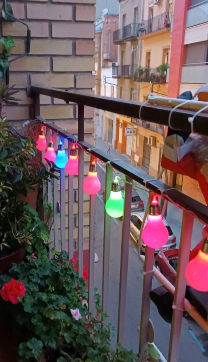 El balcó, el pessebre, l'arbre, el centre de taula...envia'ns fotos de la teva decoració nadalenca.