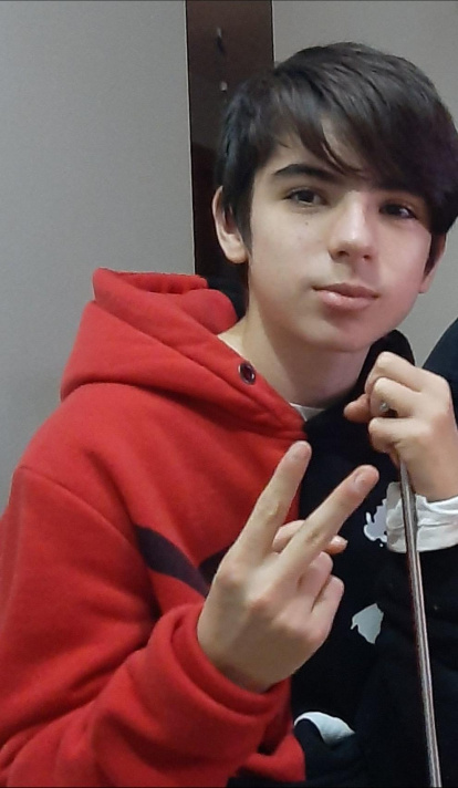 Felicita els teus familiars i amics pel seu aniversari, sant, casament enviant fotos a cercle@segre.com