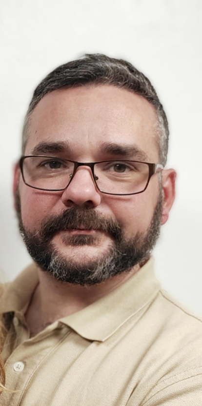 Felicita els teus familiars i amics pel seu aniversari, sant, casament enviant fotos a cercle@segre.com