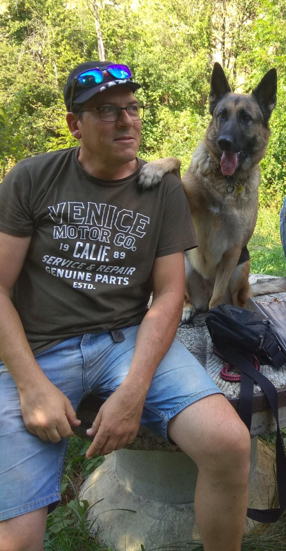 Felicita els teus familiars i amics pel seu aniversari, sant, casament enviant fotos a cercle@segre.com