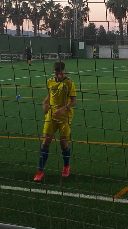 Felicita els teus familiars i amics pel seu aniversari, sant, casament enviant fotos a cercle@segre.com