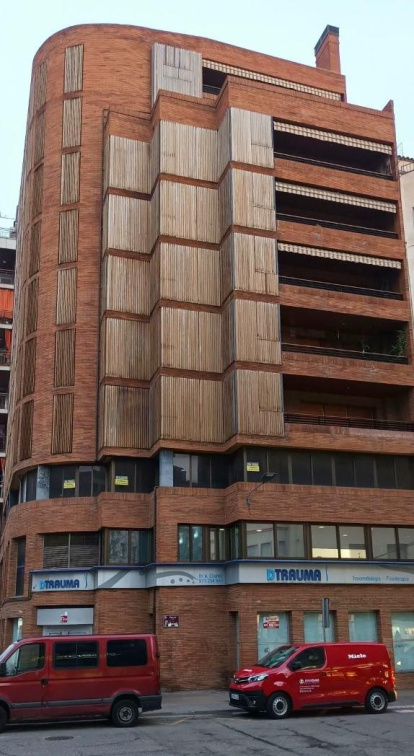 Envia'ns fotos de balcons i façanes que t'hagin cridat l'atenció.