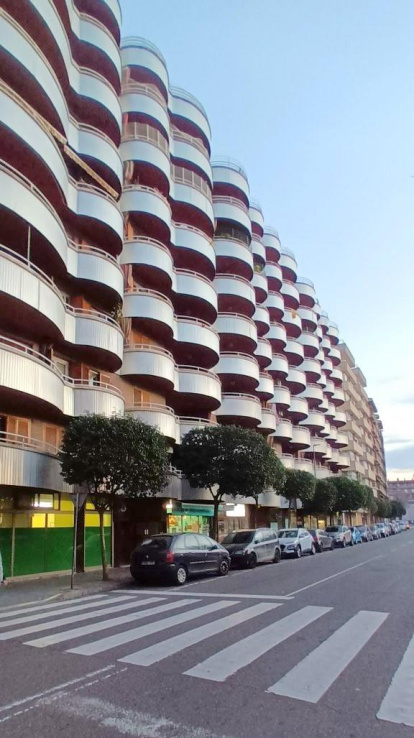 Envia'ns fotos de balcons i façanes que t'hagin cridat l'atenció.