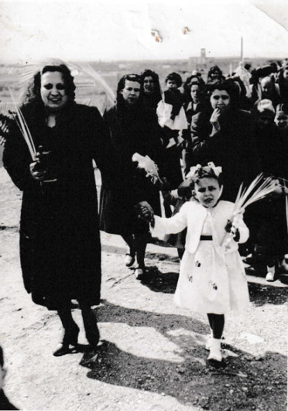 Con los padres, los primos, en la playa, en una excursión al campo, en la escuela... 
Envíanos tu foto preferida de cuando eras pequeño/a