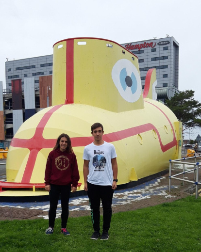 Felicita els teus familiars i amics pel seu aniversari, sant, casament enviant fotos a cercle@segre.com