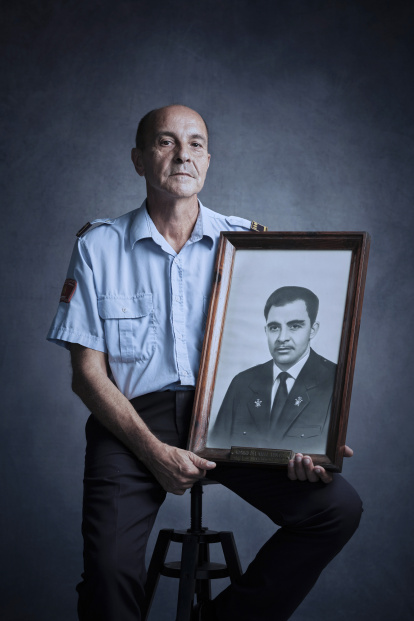 Màxim del Valle. El seu pare va morir en un servei el 1971. En aquells anys, les vídues no cobraven de l’asseguradora per accident laboral. Van ser anys difícils, però sempre va voler ser bomber.