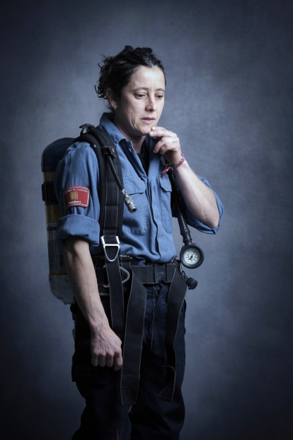 Núria del Rio. Bombera des de 2011. El 2017 va caure des d’un quart pis. Es va trencar la mandíbula i va perdre 14 dents. Porta dues plaques a la mandíbula i té el nervi seccionat.