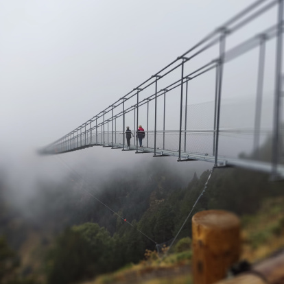 Aquesta és la foto guanyadora en El teu temps, la tardor, feta al Pont Tibetà de Canillo, a Andorra