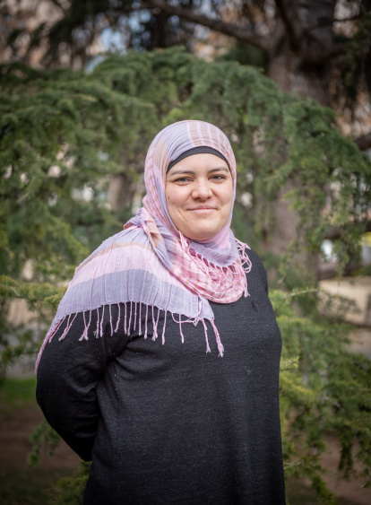 Anna Pallejà. De jove va tenir un xicot musulmà –que continua sent la seua parella i
és el pare dels seus fills–, i a poc a poc es va acostar a l’islam.