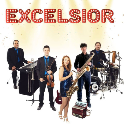 L'orquestra Excelsior.
