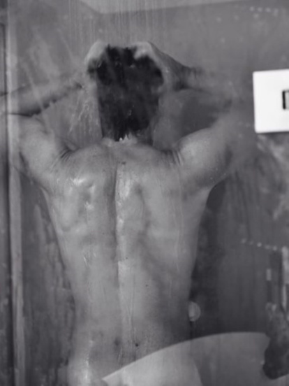 Javier Bardem en la ducha.