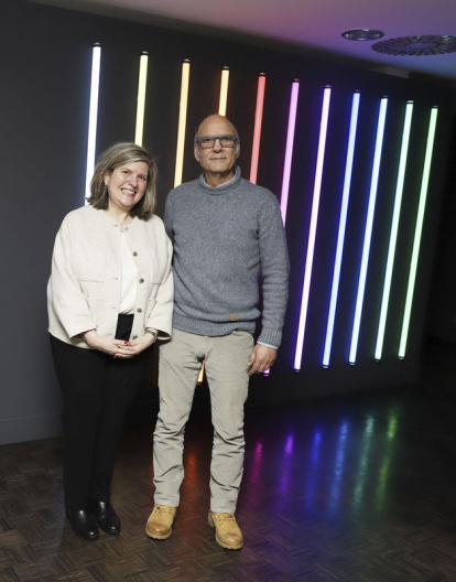 Organització. La directora de CaixaForum Lleida, Maribel Tost, i l’assessor de la mostra, Rubén Duro.