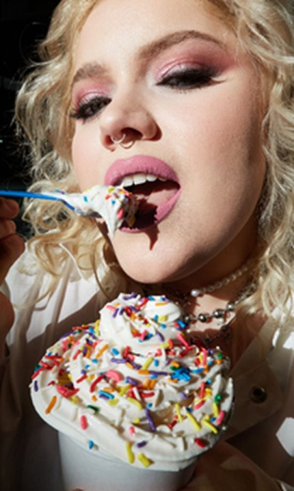 Els SuperStay Matte Ink de Maybelline New York resisteixen els dinars i no transfereixen.